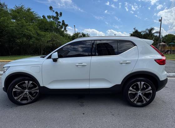 VOLVO XC40 1.5 T5 RECHARGE INSCRIPTION GEARTRONIC